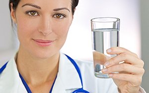 Три причины против чрезмерного питья воды